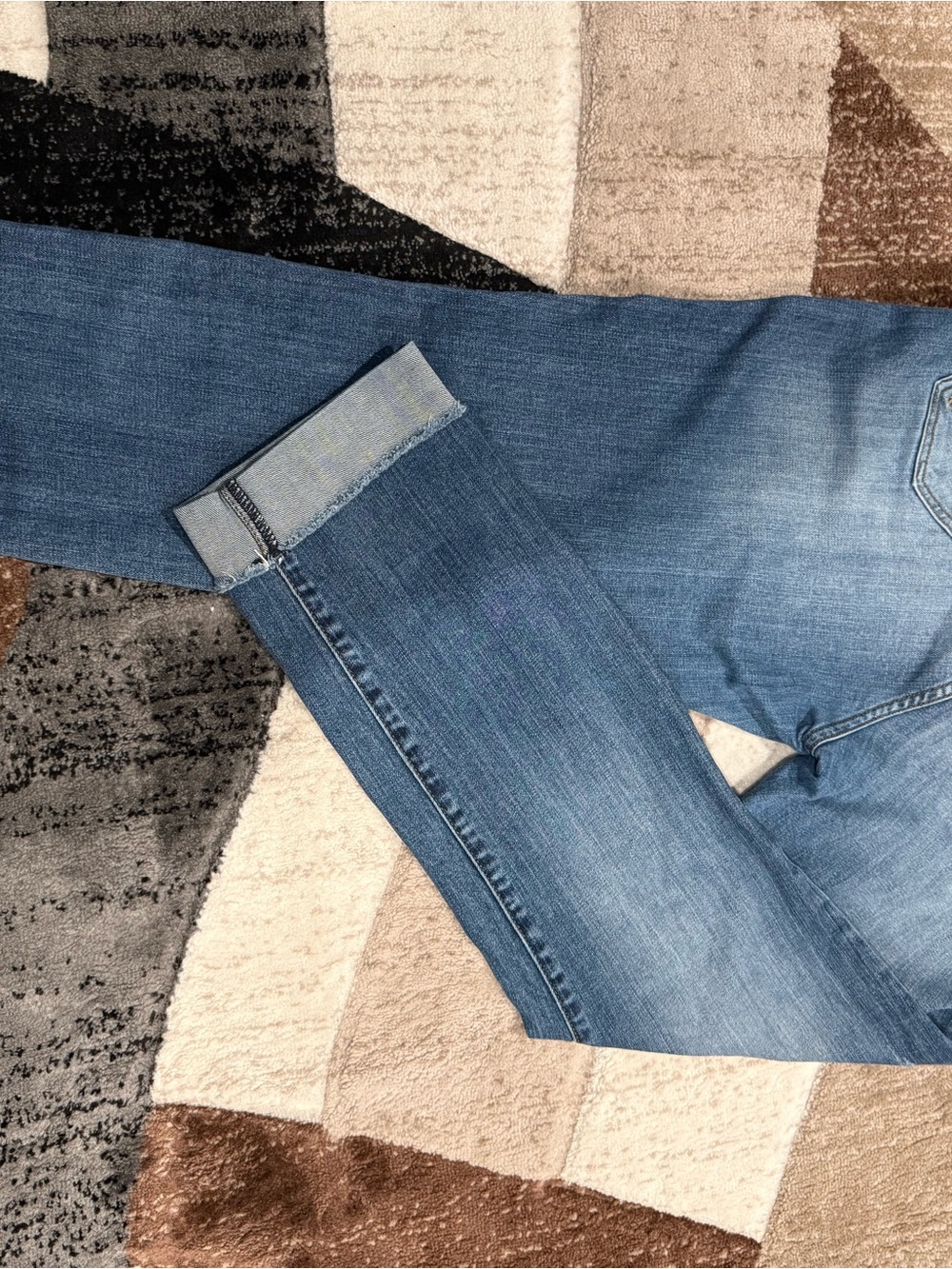 Kut from the Kloth Medium Blue Straight Leg Capris. - Picture 2 of 4